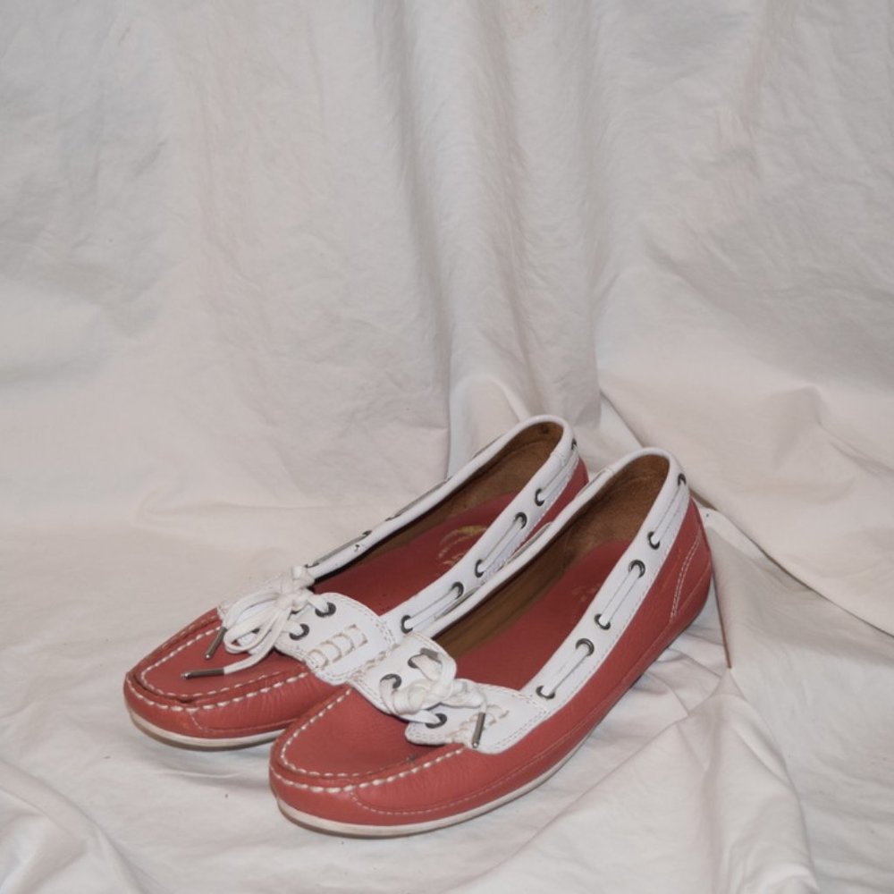 Preppy Salmon-colored Sebago Loafers